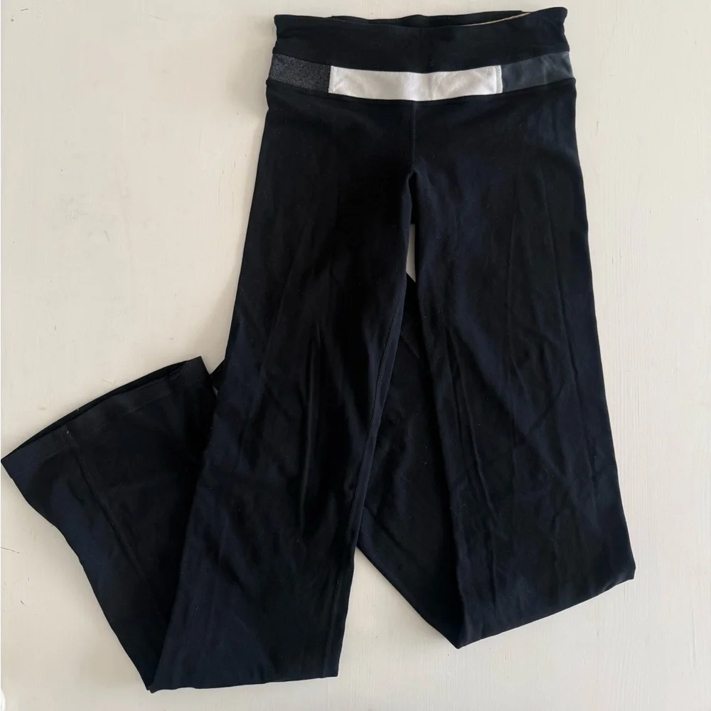 LULULEMON groove reversible black flare legging yoga pants